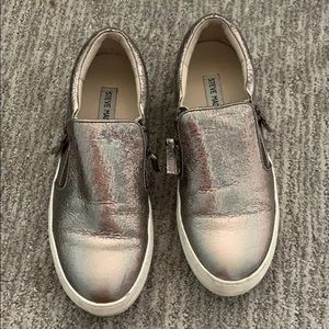 Steve Madden slip ons